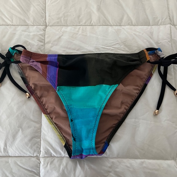 SHAN bikini, size 6, multi color - Picture 4 of 8
